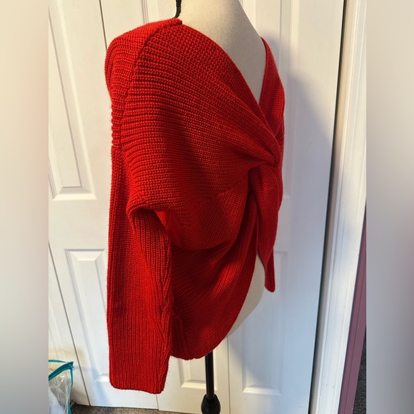 Sexy Red Twist Open Back Loose Fit V Neck Cozy Knit Sweater Size Medium - Picture 3 of 13